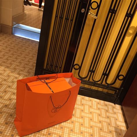 hermes purchasing from paris